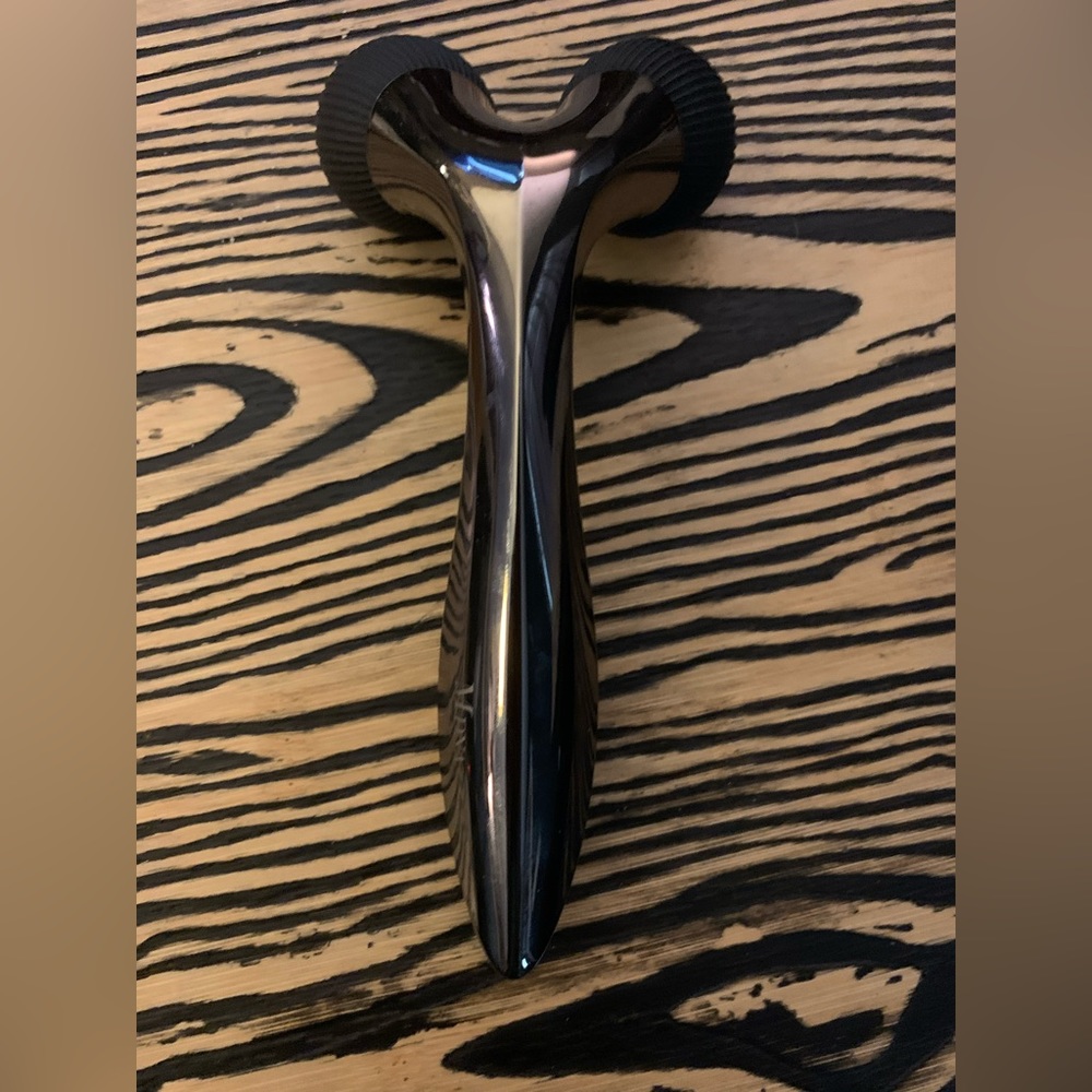 MDNA Skin The Beauty Roller